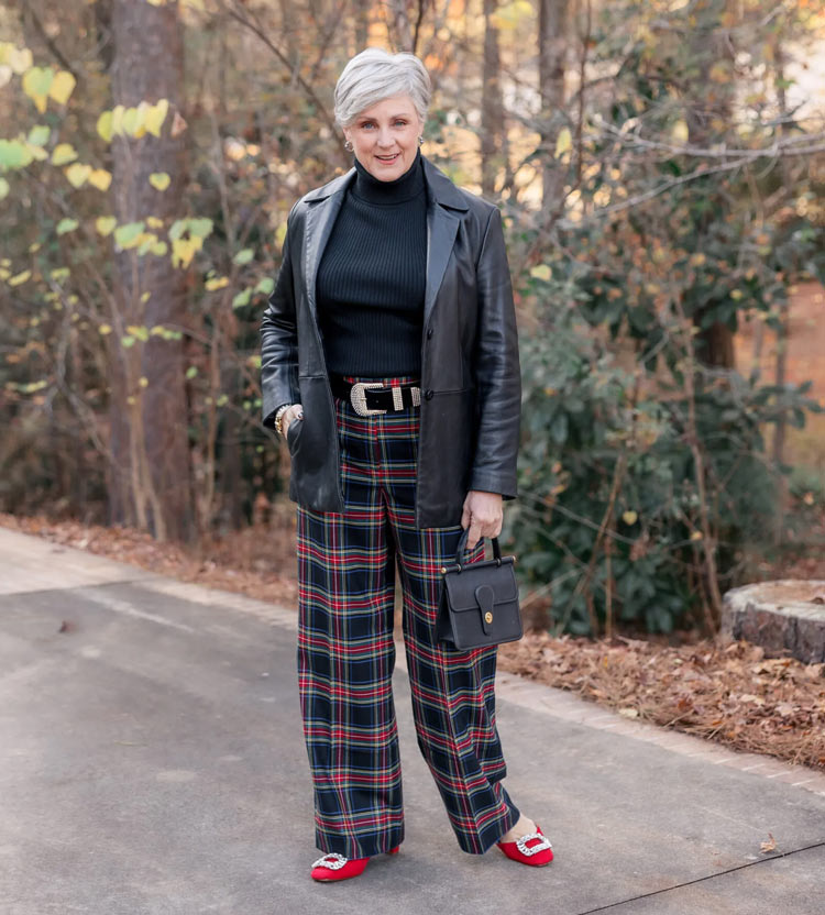Plaid Blazers Making Bold Style Statements in a Wearable Way